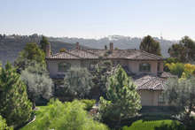 001_web_cropped_2x