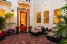 U9pxxr_yg_property_2746_e_bainbridge_photo_jpg_300_01_patio_01_web_cropped_2x
