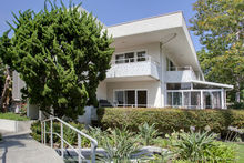 Xthrhk_34671_101_web_cropped_2x
