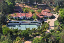 Img_9572_web_cropped_2x